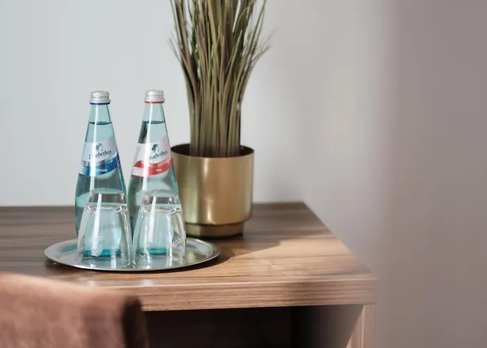 The Square Szálloda