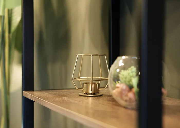 فندق The Square 4*